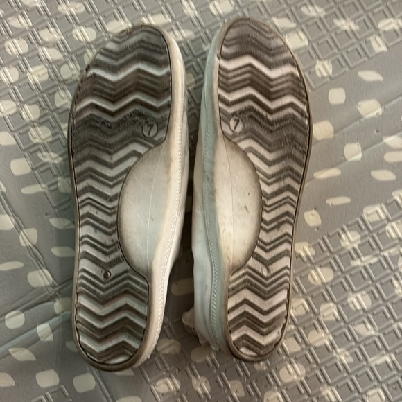 White Sneakers - Picture 4 of 6